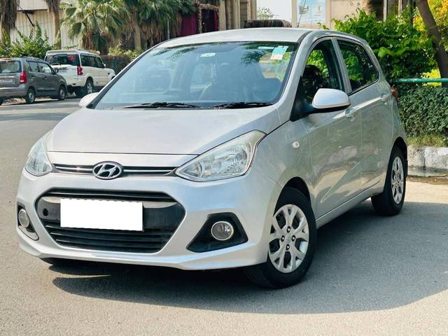 https://images10.gaadi.com/usedcar_image/4549403/original/processed_5b2922377bf9bfe6492cf54081d5de35.jpg?imwidth=6401