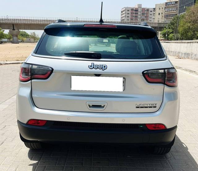 https://images10.gaadi.com/usedcar_image/4549416/original/processed_b2e2adeb1087e71ad306eb1032d0648f.jpg?imwidth=6401