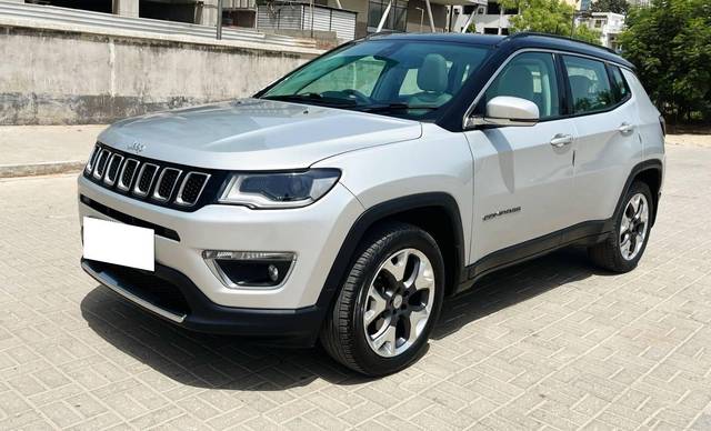 https://images10.gaadi.com/usedcar_image/4549416/original/processed_c41075980dc6425747df5b9b1a9bfb3c.jpg?imwidth=6402