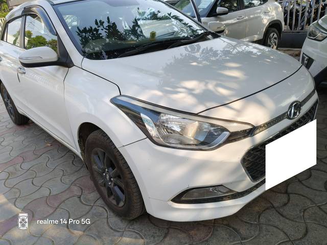 https://images10.gaadi.com/usedcar_image/4549423/original/processed_6864f89be696fbf11101daa53b7a3f38.jpg?imwidth=6401