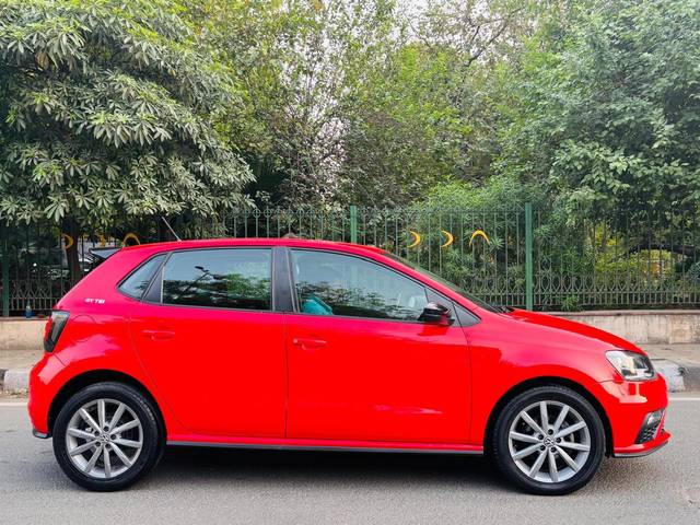 https://images10.gaadi.com/usedcar_image/4549441/original/processed_02692924dd7d5dd3b2e4c4b006ad097d.jpg?imwidth=6401