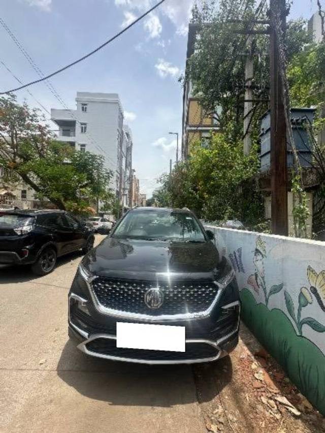 https://images10.gaadi.com/usedcar_image/4549445/original/processed_18f13389-826b-4381-a863-da78f0870969.jpeg?imwidth=6401