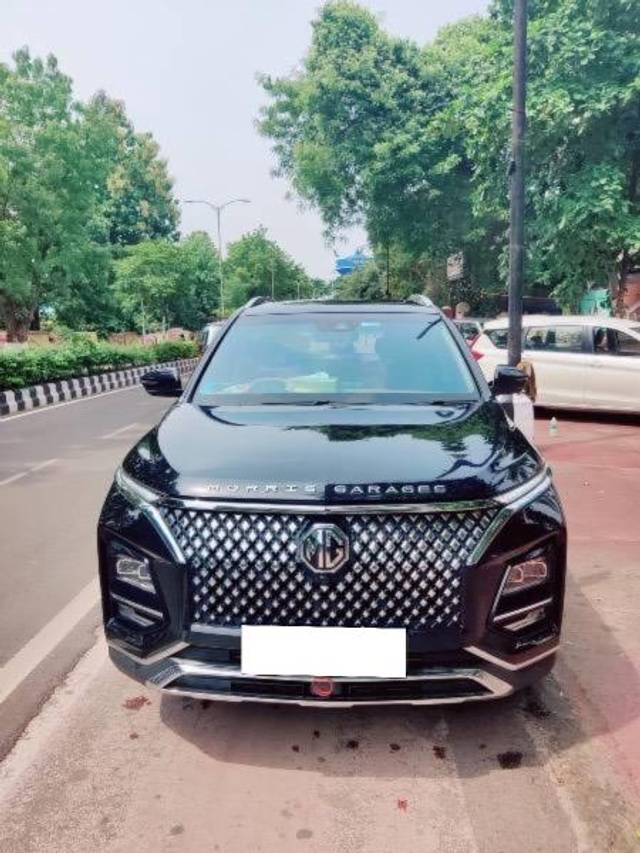 https://images10.gaadi.com/usedcar_image/4549473/original/processed_d903097f-9167-4a0b-80ad-bea2a425d4d8.jpeg?imwidth=6401