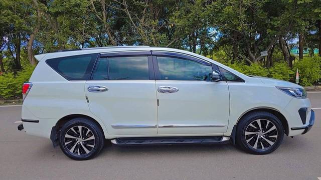 https://images10.gaadi.com/usedcar_image/4549501/original/processed_5eca6a3a6e41c9179fe75c4091024406.jpg?imwidth=6401