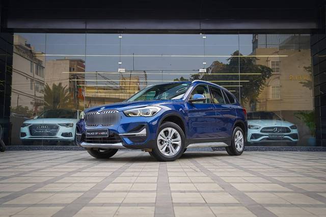 https://images10.gaadi.com/usedcar_image/4549503/original/processed_844740152829076116329591b30c52e1.jpg?imwidth=6400