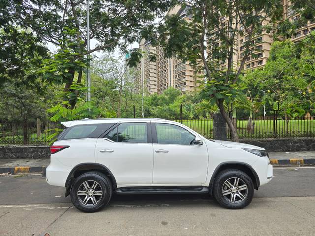 https://images10.gaadi.com/usedcar_image/4549507/original/75b8cff2f7171d999c05fca84d2f7a0c.jpg?imwidth=6401