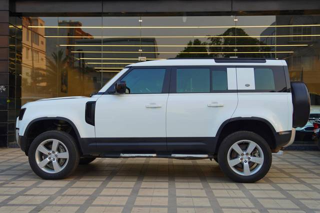 https://images10.gaadi.com/usedcar_image/4549523/original/processed_62837fe11c7abad3c48601a7cc9821be.jpeg?imwidth=6402