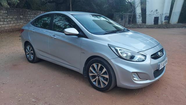 https://images10.gaadi.com/usedcar_image/4549537/original/processed_d0ec922f2d0230254f4ca25a030e96d8.jpg?imwidth=6401