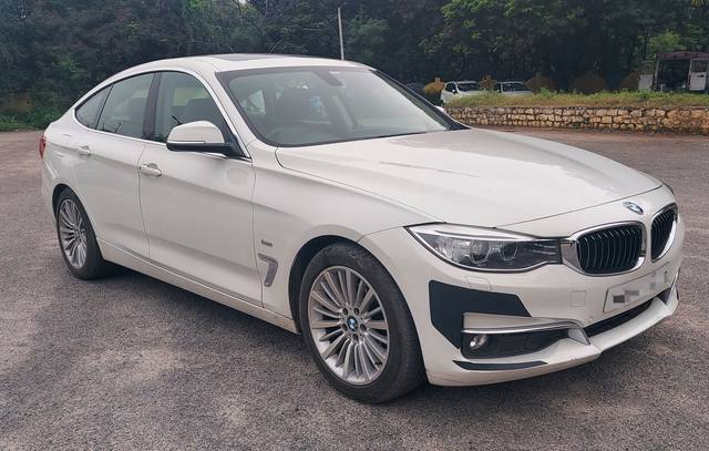 https://images10.gaadi.com/usedcar_image/4549541/original/efc14155cac1b2475895bbccb06b8811.jpg?imwidth=6401