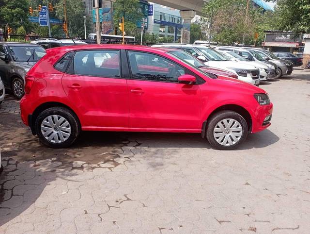 https://images10.gaadi.com/usedcar_image/4549542/original/processed_63324e06ac1c3f6416ce26f99ab86911.jpg?imwidth=6401