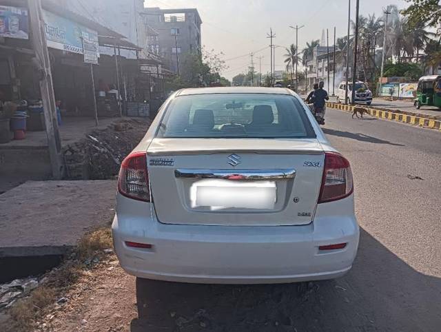 https://images10.gaadi.com/usedcar_image/4549547/original/processed_eb3823b6-4051-4f21-b6c6-a52902cc0cf7.jpg?imwidth=6401