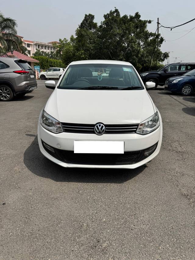 https://images10.gaadi.com/usedcar_image/4549548/original/processed_743e5538-2a3a-49a1-ab1e-13f74a61f4fc.jpg?imwidth=6402