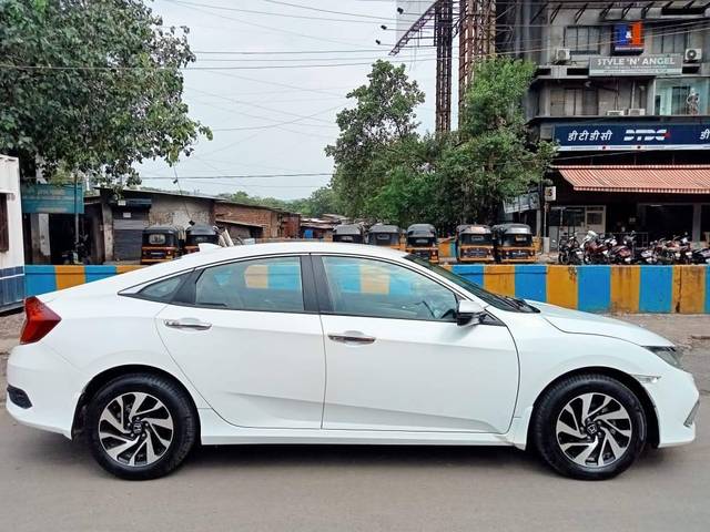 https://images10.gaadi.com/usedcar_image/4549551/original/processed_eb1f1d3c7afda0de9cb6a3e960cbe8e3.jpeg?imwidth=6401