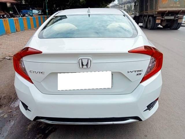 https://images10.gaadi.com/usedcar_image/4549551/original/processed_f5c7d5ff0ab1237bf0ea80bb8d8782d3.jpeg?imwidth=6402