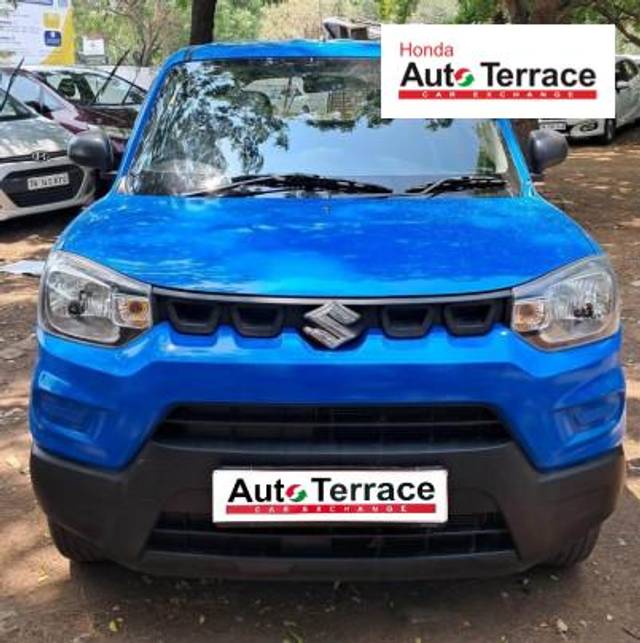 https://images10.gaadi.com/usedcar_image/4549563/original/cf108f3d4c913fbe47383a50da7c7f27.jpeg?imwidth=6400