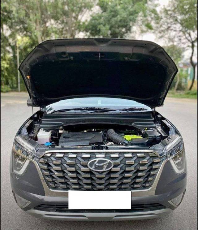 https://images10.gaadi.com/usedcar_image/4549566/original/processed_b9be370365923e6e2828fd3ccd548550.jpg?imwidth=6400