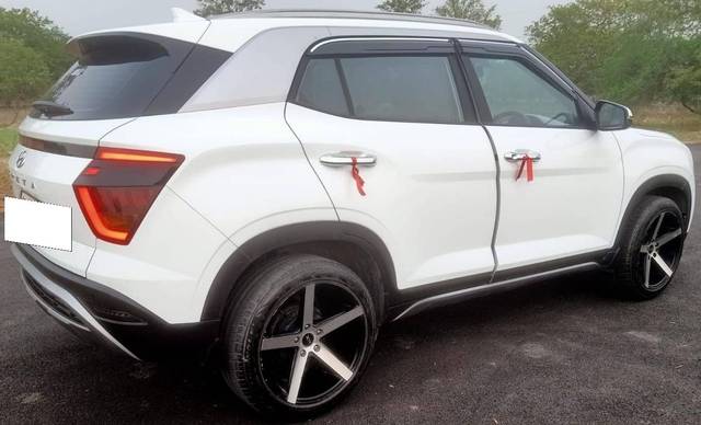 https://images10.gaadi.com/usedcar_image/4549584/original/processed_3b1fd6667ef03dd7ba466101d45e7877.jpg?imwidth=6401