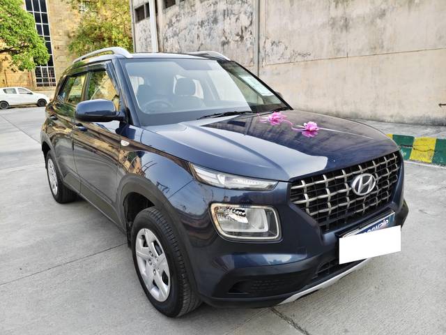 https://images10.gaadi.com/usedcar_image/4549590/original/processed_308d0fc12c30203d3a2d3f4f5a6acad8.jpg?imwidth=6400