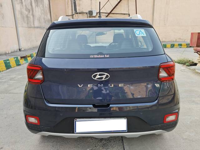 https://images10.gaadi.com/usedcar_image/4549590/original/processed_908b6a2c9faba512a935abfa9ff42337.jpg?imwidth=6402