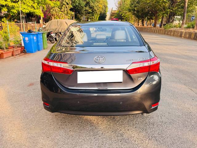 https://images10.gaadi.com/usedcar_image/4549639/original/processed_fab9fdb29c5d169cff77ece5db3e2bef.jpg?imwidth=6401