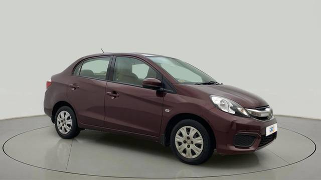 https://images10.gaadi.com/usedcar_image/4549646/original/d2a75c53d8245594e2bb5eb45ff7981d.jpg?imwidth=6400