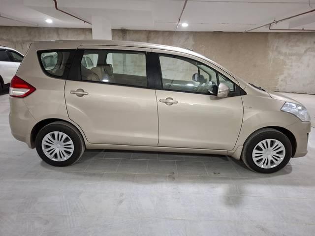 https://images10.gaadi.com/usedcar_image/4549663/original/9c23bb659b107a971b6b5d25e0eaee01.jpg?imwidth=6401