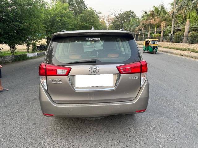 https://images10.gaadi.com/usedcar_image/4549666/original/processed_7c268549-2cf4-4bb2-9b24-7ec013a557e3.jpg?imwidth=6402