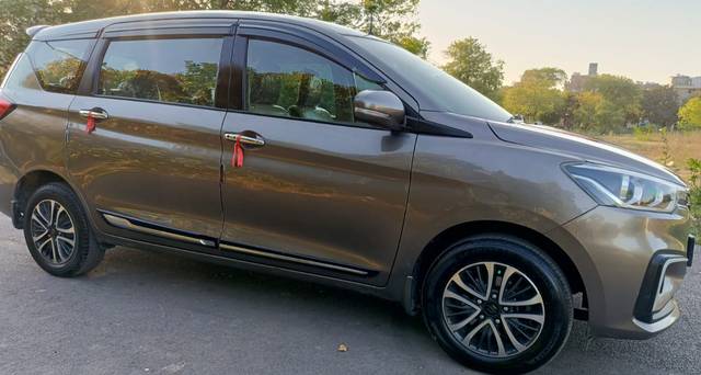 https://images10.gaadi.com/usedcar_image/4549674/original/fb557e57ab900737e2f83073fd773eae.jpg?imwidth=6400