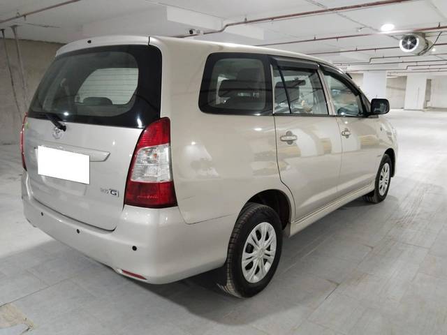 https://images10.gaadi.com/usedcar_image/4549675/original/processed_dfdc358bf20b0514deeeb56695cfbdb4.jpg?imwidth=6401