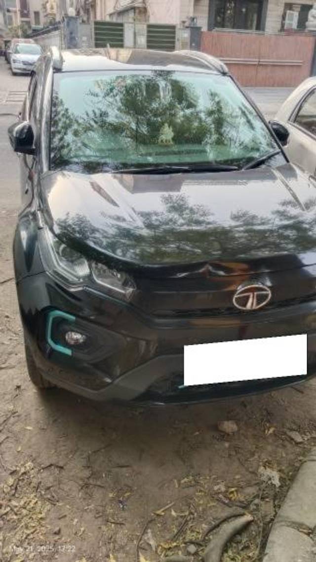 https://images10.gaadi.com/usedcar_image/4549677/original/processed_0b23409c-55eb-48a5-91dd-c80ff5c83ada.jpeg?imwidth=6402