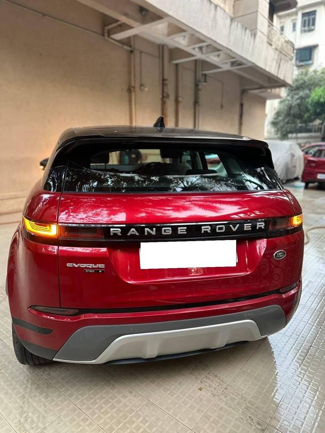 https://images10.gaadi.com/usedcar_image/4549693/original/processed_8b164f59-e678-41cf-865d-39a92002fd47.jpg?imwidth=6402