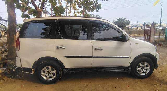 https://images10.gaadi.com/usedcar_image/4549694/original/processed_2689a24b-d856-4197-a3dc-58930eed24c4.jpg?imwidth=6402