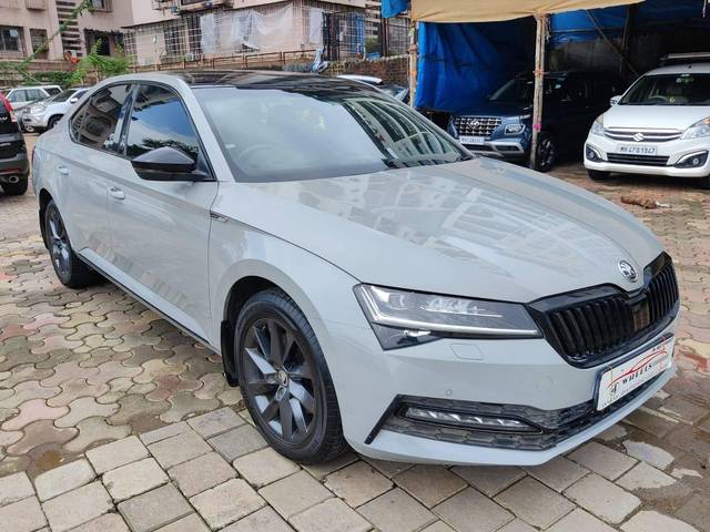 https://images10.gaadi.com/usedcar_image/4549714/original/processed_95d3de3d67b057f10692a34ae3d7bfdf.jpeg?imwidth=6400