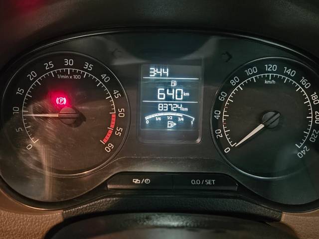 https://images10.gaadi.com/usedcar_image/4549751/original/32541ad2-9a8e-45a8-9e5c-92da0a63d281.jpg?imwidth=6402