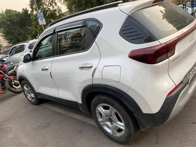 https://images10.gaadi.com/usedcar_image/4549767/original/processed_5b8dcc0bb6fb69aafc8fbaf703254f50.jpg?imwidth=6402