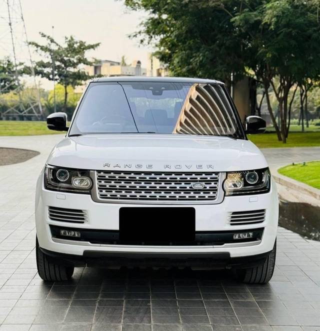 https://images10.gaadi.com/usedcar_image/4549770/original/processed_4dbf96fe-cefd-42e7-bc5a-af9dd70fd328.jpg?imwidth=6400