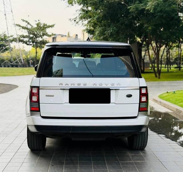 https://images10.gaadi.com/usedcar_image/4549770/original/processed_61615724-e42a-4ec0-8e94-13b9bc70edcc.jpg?imwidth=6402