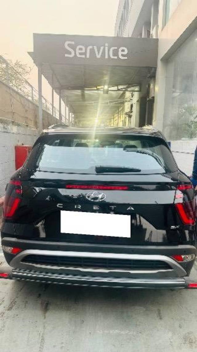 https://images10.gaadi.com/usedcar_image/4549781/original/processed_d941f586-ac1f-4973-9be3-fabf91dd1d60.jpeg?imwidth=6401