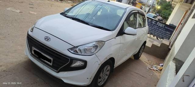 https://images10.gaadi.com/usedcar_image/4549796/original/processed_72e06622-6baa-4c3f-9f1e-7f49cd29c7eb.jpg?imwidth=6402