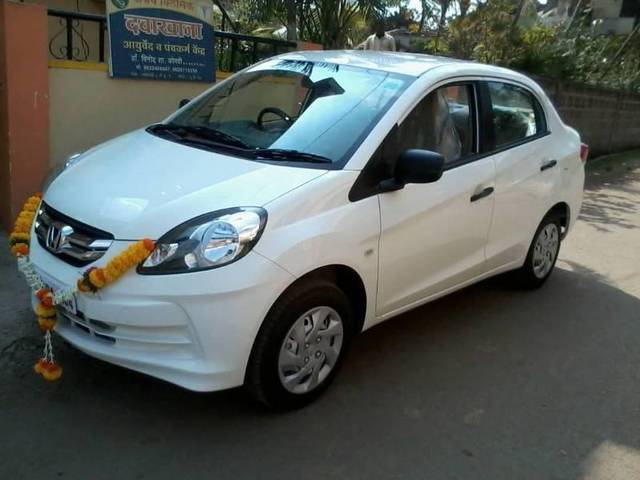 https://images10.gaadi.com/usedcar_image/4549806/original/processed_92e724a1-5baa-4c5d-a3d8-ec222f49bead.jpg?imwidth=6400