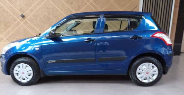 https://images10.gaadi.com/usedcar_image/4549814/original/processed_72f17769647212a995a611c4066d3fb3.jpg?imwidth=6402