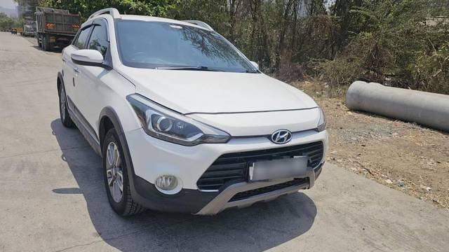 https://images10.gaadi.com/usedcar_image/4549815/original/processed_68986b85-5b69-4d91-a526-8602454f2853.jpg?imwidth=6400