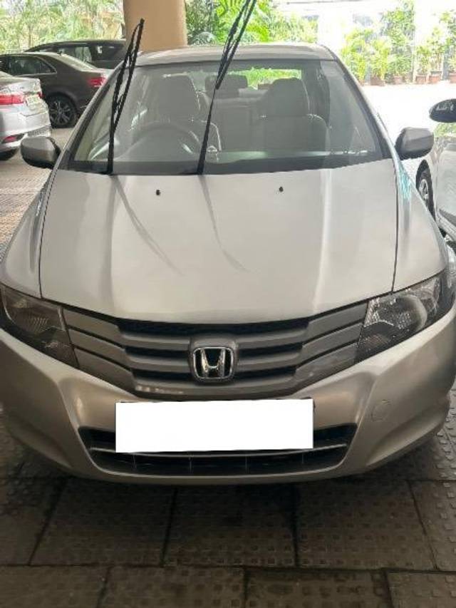 https://images10.gaadi.com/usedcar_image/4549832/original/processed_197b00d0-b33e-486b-8e7e-6df0c040140b.jpg?imwidth=6400
