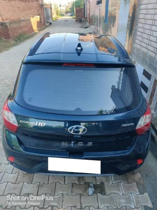 https://images10.gaadi.com/usedcar_image/4549850/original/processed_8d7937eb-b1f4-4773-bd91-52e95006af98.jpg?imwidth=6401