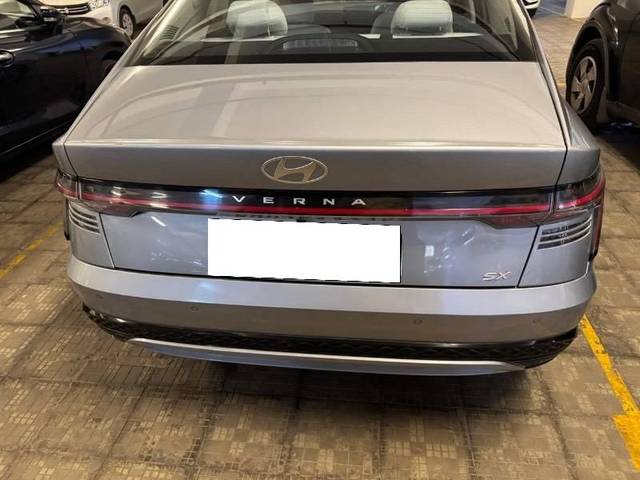 https://images10.gaadi.com/usedcar_image/4549882/original/processed_909c9355-ce79-47fd-afde-ec3becf461ef.jpg?imwidth=6401