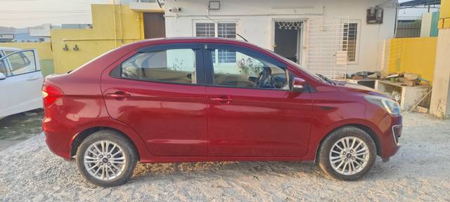 https://images10.gaadi.com/usedcar_image/4549887/original/3fdf5dc2766a6b4507a82b3c66ea9675.jpg?imwidth=6401