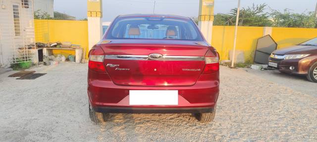 https://images10.gaadi.com/usedcar_image/4549887/original/processed_fe4bbe935b2eb7379b64da27f8c72226.jpg?imwidth=6402