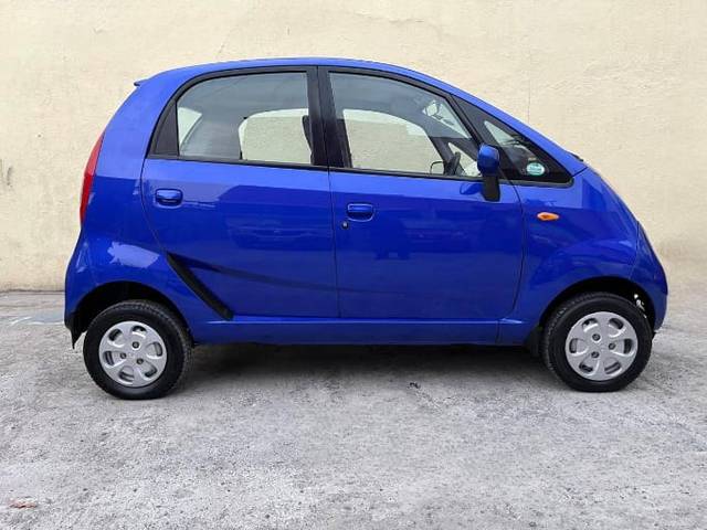 https://images10.gaadi.com/usedcar_image/4549896/original/eefa5431efd1a333e481acea5ba50e5e.jpg?imwidth=6401