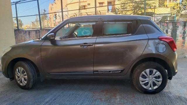 https://images10.gaadi.com/usedcar_image/4549902/original/processed_dfaaa5bf-ac96-40ed-a390-e233fcf30575.jpeg?imwidth=6401