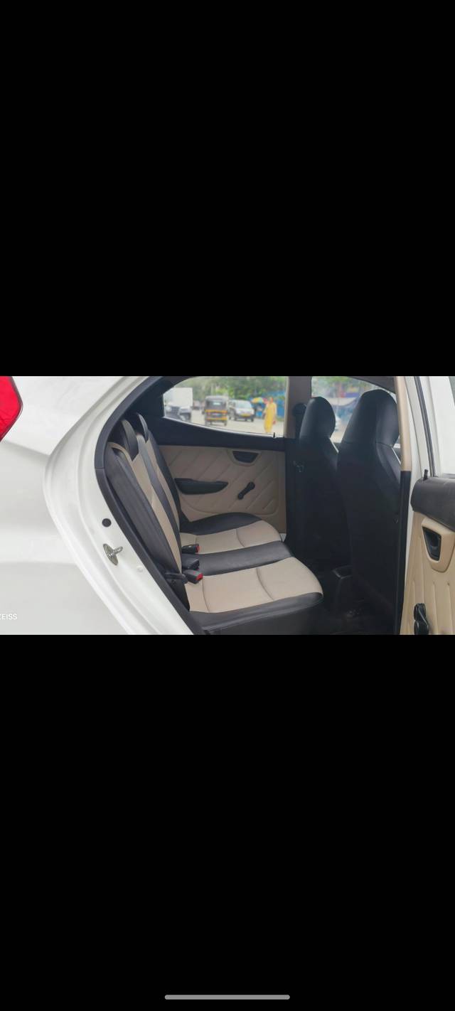 https://images10.gaadi.com/usedcar_image/4549908/original/0313b34574fd3b041f61454a77109142.jpg?imwidth=6402
